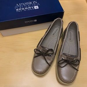 Sperry Angelfish Metallic Greige Women’s Size 7
